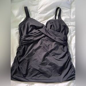 Women’s size 8P land’s end black tankini top